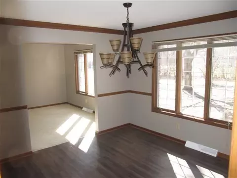 6985 Windsor Dr, De Motte, IN 46310 photo 15