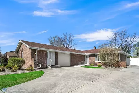 9544 Walnut Dr, Munster, IN 46321 photo 2