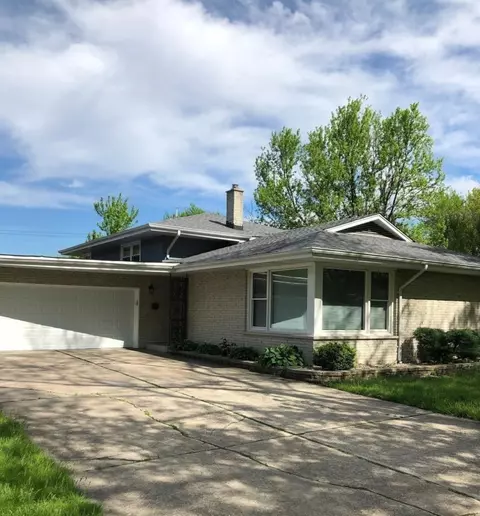 8451 Forest Ave, Munster, IN 46321 photo 1