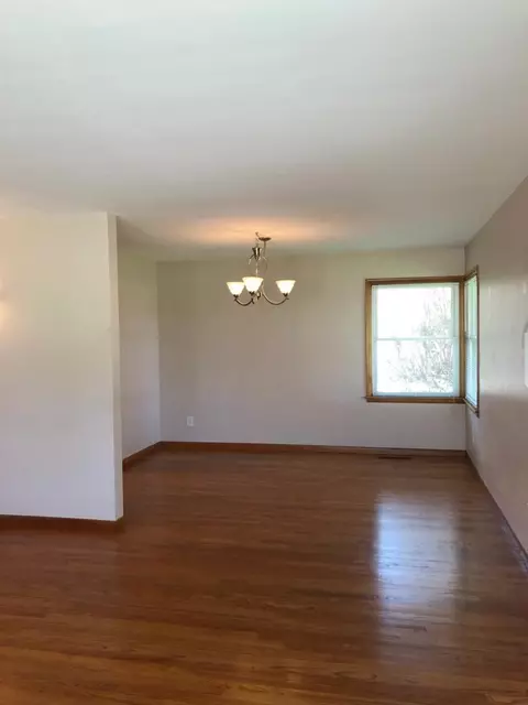 8451 Forest Ave, Munster, IN 46321 photo 8