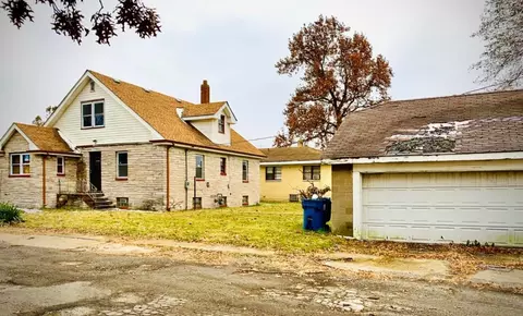 606 Clinton St, Gary, IN 46406 photo 2