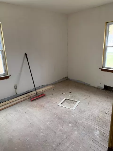 606 Clinton St, Gary, IN 46406 photo 12