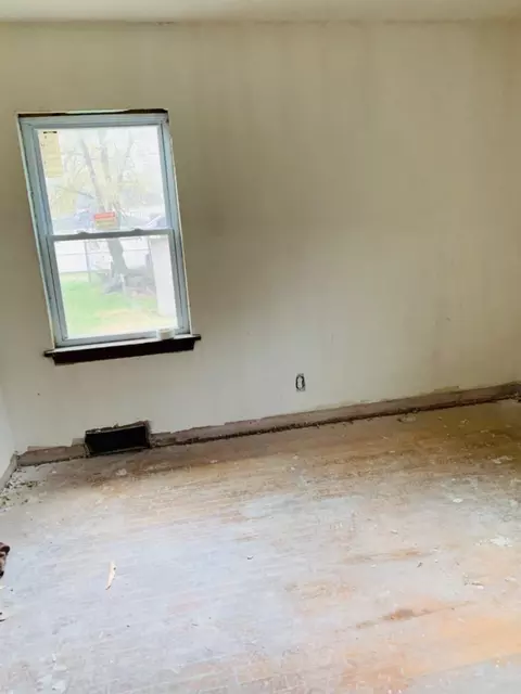 606 Clinton St, Gary, IN 46406 photo 14