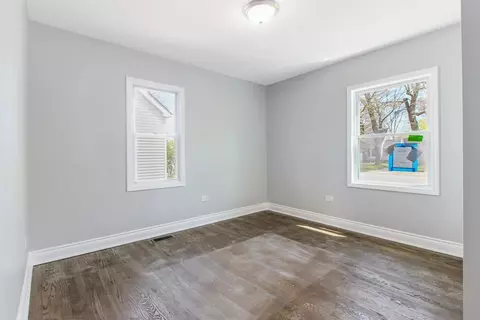 214 N Harvey St, Griffith, IN 46319 photo 9