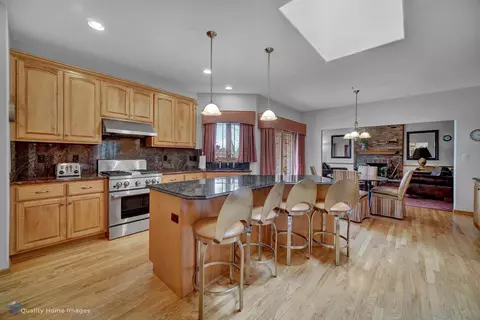 9999 Margo Ln, Munster, IN 46321 photo 2