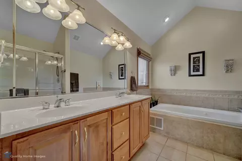 9999 Margo Ln, Munster, IN 46321 photo 18