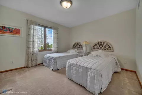 9999 Margo Ln, Munster, IN 46321 photo 17