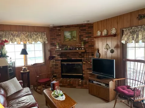 712 Heather Ct, Griffith, IN 46319 photo 9