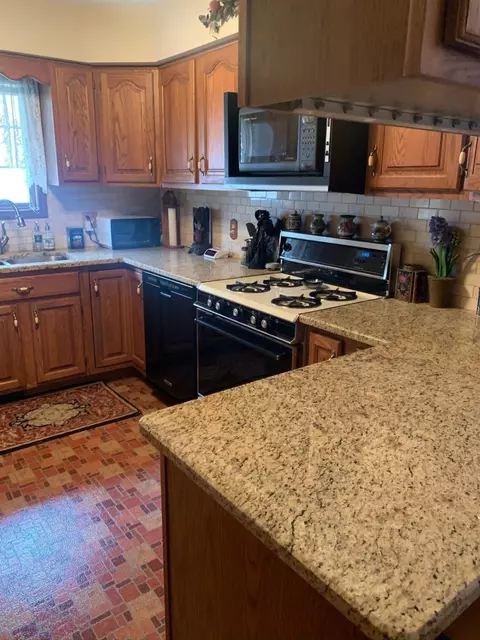 712 Heather Ct, Griffith, IN 46319 photo 5