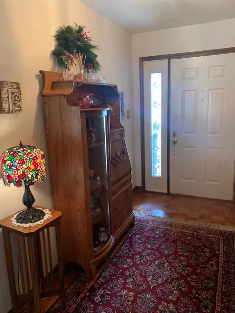 712 Heather Ct, Griffith, IN 46319 photo 3