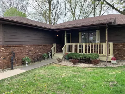 712 Heather Ct, Griffith, IN 46319 photo 2