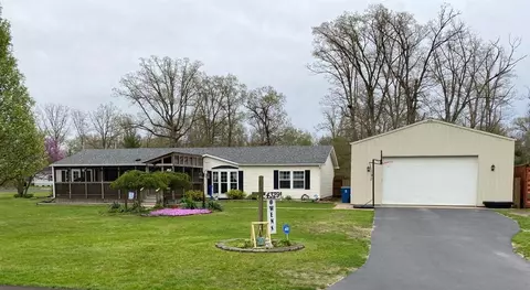 4329 Winesap Ln, Wheatfield, IN 46392 photo 1