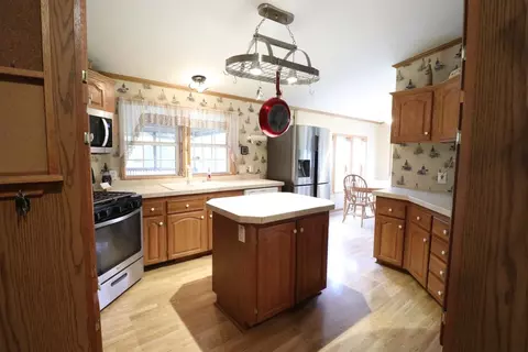 4329 Winesap Ln, Wheatfield, IN 46392 photo 8