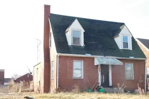 408 Taft Pl, Gary, IN 46404 photo 1
