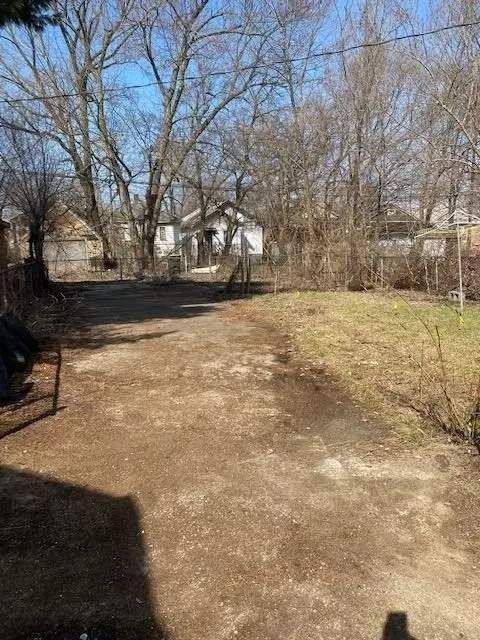 1352 Rutledge St, Gary, IN 46404 photo 5