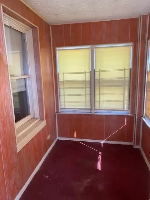 1352 Rutledge St, Gary, IN 46404 photo 11