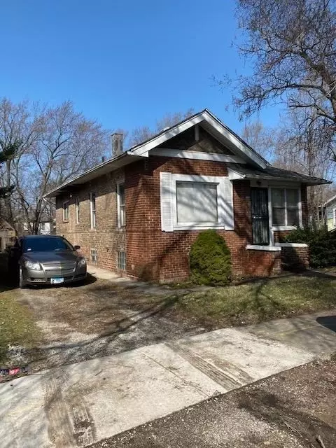 1352 Rutledge St, Gary, IN 46404 photo 2