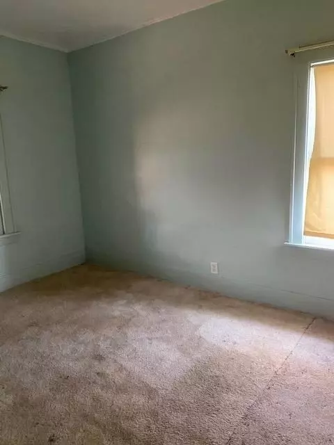 1352 Rutledge St, Gary, IN 46404 photo 6
