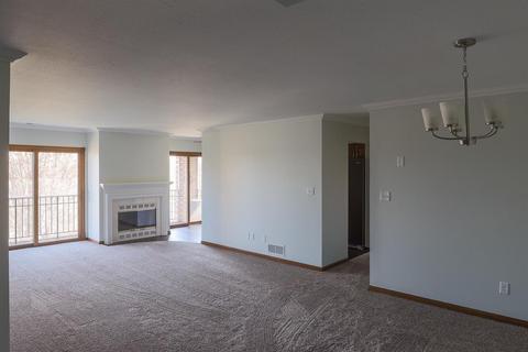 8220 Harrison Ave #401, Munster, IN 46321 photo 2