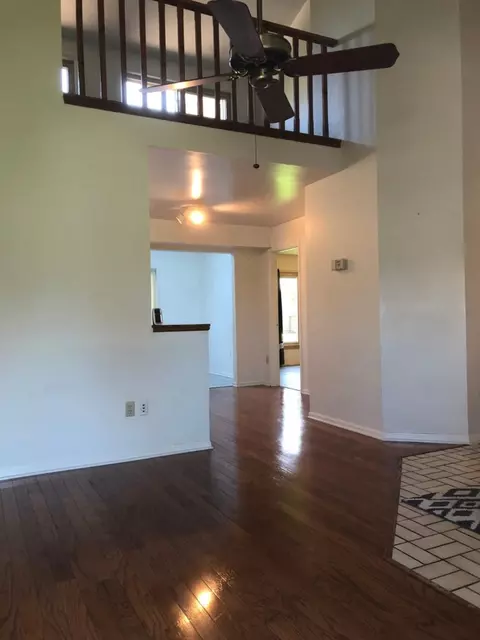 1849 Springvale Dr, Crown Point, IN 46307 photo 3