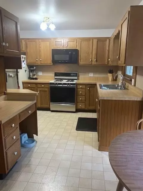 7011 Tranquility Dr, De Motte, IN 46310 photo 5