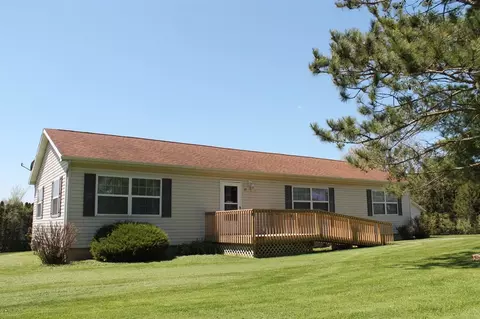 30 Sunset St, Hebron, IN 46341 photo 1