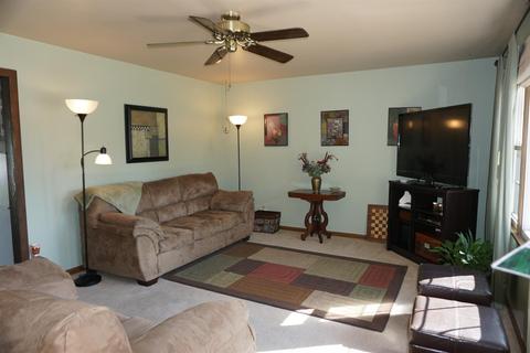 932 Northgate Dr, Dyer, IN 46311 photo 6