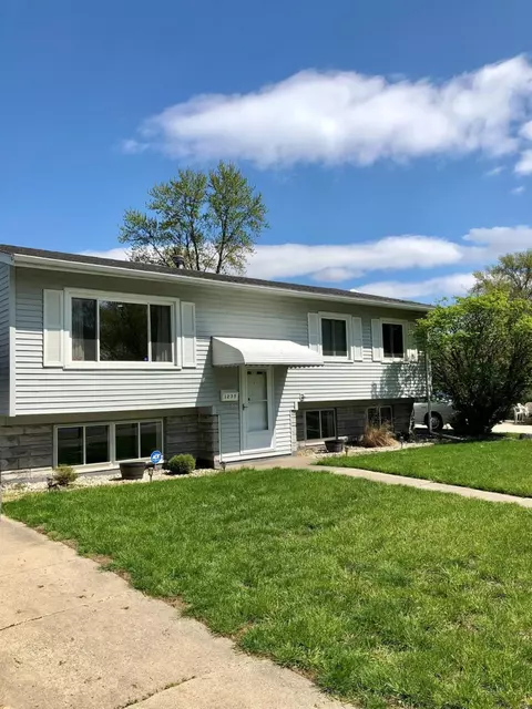 1235 N Jay St, Griffith, IN 46319 photo 2