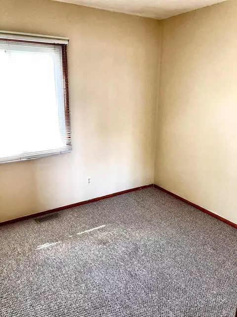 1235 N Jay St, Griffith, IN 46319 photo 15