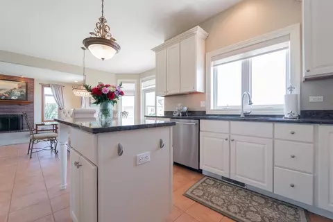 307 Salisbury Dr, Munster, IN 46321 photo 11