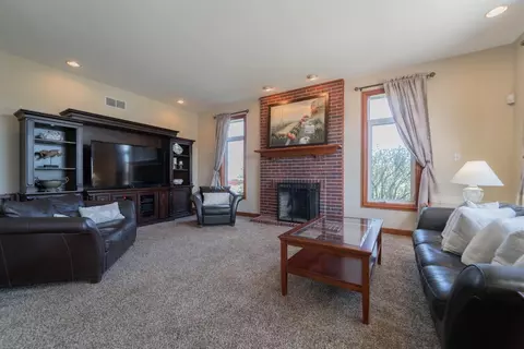 307 Salisbury Dr, Munster, IN 46321 photo 18