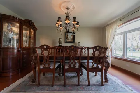 307 Salisbury Dr, Munster, IN 46321 photo 9