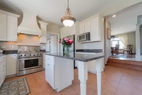 307 Salisbury Dr, Munster, IN 46321 photo 12