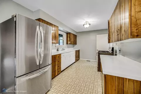 8425 Harrison Ave, Munster, IN 46321 photo 15