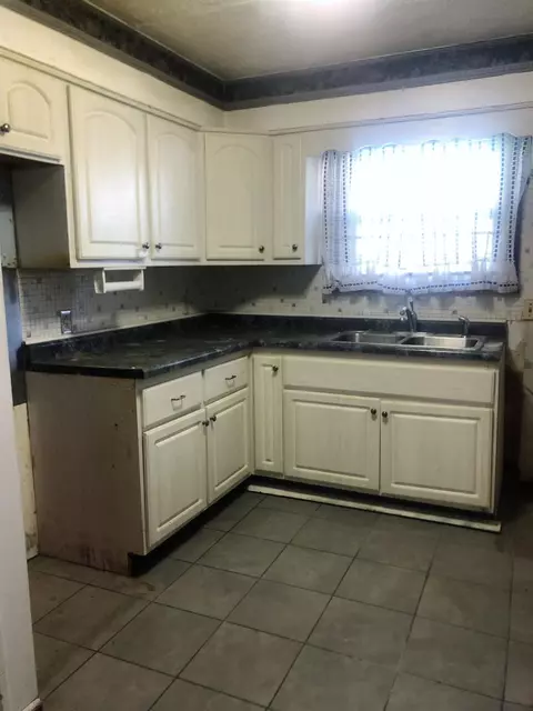 2948 W 21st Ave, Gary, IN 46404 photo 5