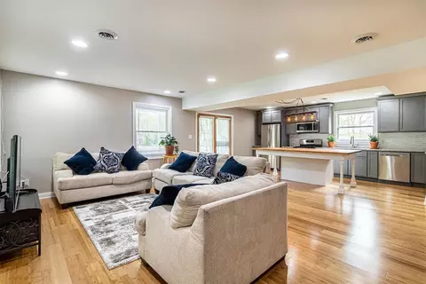 2424 Marshall St, Gary, IN 46404 photo 7