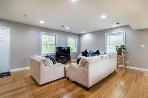 2424 Marshall St, Gary, IN 46404 photo 6