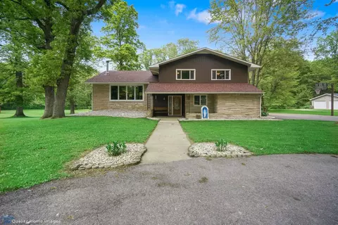 140 E Oak Hill Rd, Porter, IN 46304 photo 1
