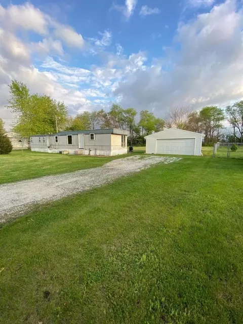 4053 Old Orchard Ln, Wheatfield, IN 46392 photo 8