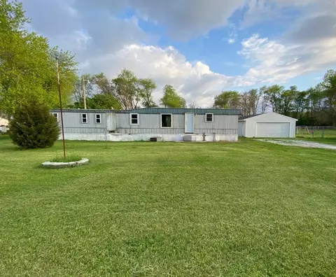 4053 Old Orchard Ln, Wheatfield, IN 46392 photo 1