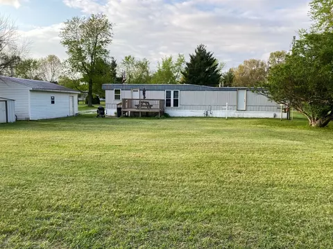4053 Old Orchard Ln, Wheatfield, IN 46392 photo 3