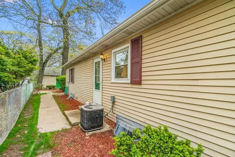 2708 W 39th Pl, Gary, IN 46408 photo 7