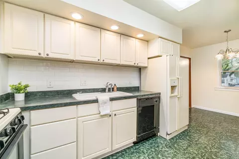 2708 W 39th Pl, Gary, IN 46408 photo 9