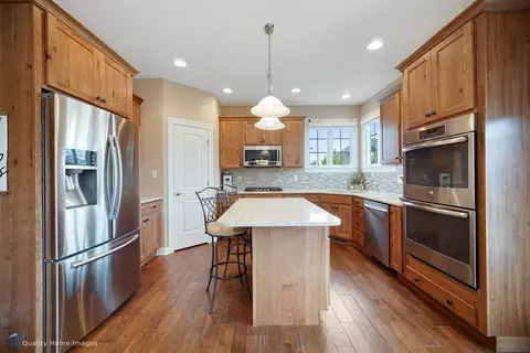 9890 Garden Way, Saint John, IN 46373 photo 6