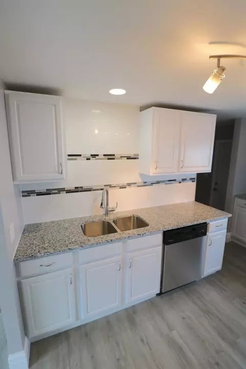 569 E Anderson St, Crown Point, IN 46307 photo 3