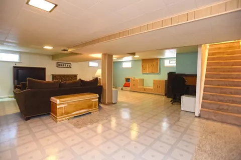 819 N Jay St, Griffith, IN 46319 photo 10