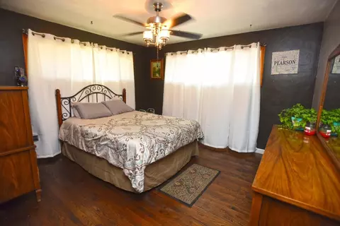 819 N Jay St, Griffith, IN 46319 photo 5