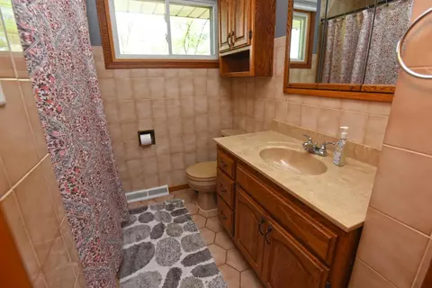 819 N Jay St, Griffith, IN 46319 photo 6