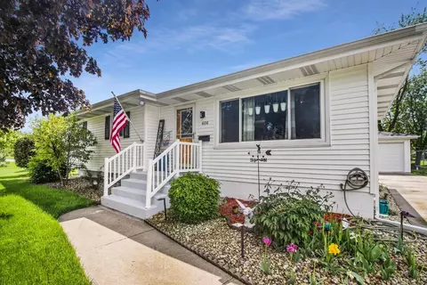 606 Jackson Ave, Dyer, IN 46311 photo 1