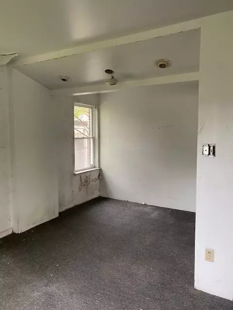 916 E 44th Pl, Gary, IN 46409 photo 6
